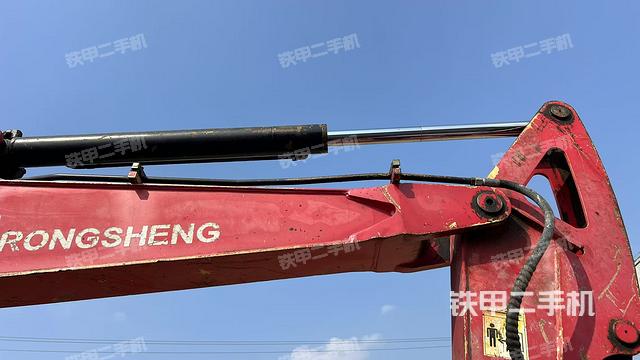 小臂整體左后(工作和回轉(zhuǎn)裝置) 小臂整體左后(工作和回轉(zhuǎn)裝置)