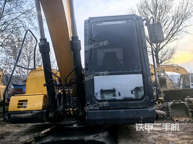 大臂油缸整體?豎拍（工作和回轉(zhuǎn)裝置）