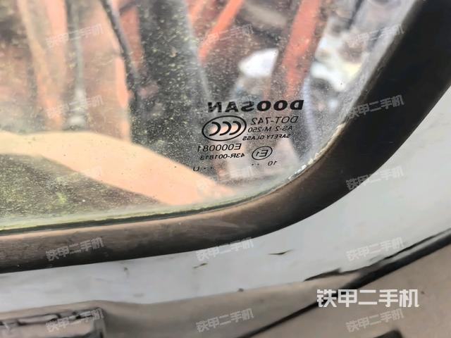 驾驶室正侧（驾驶室部分）