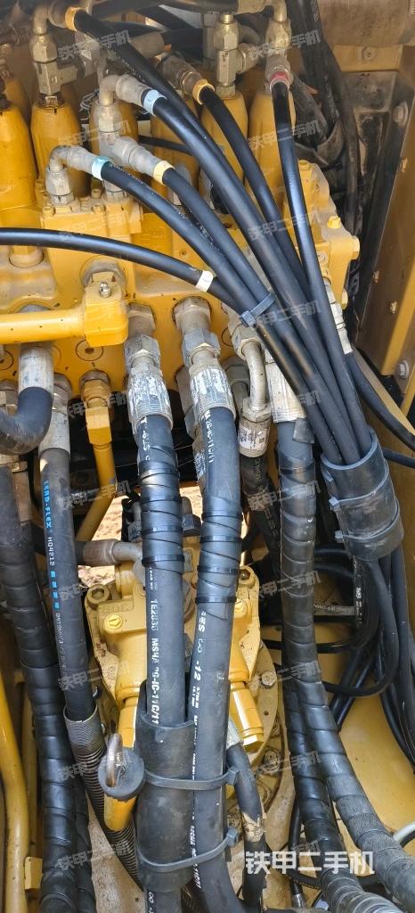 駕駛室整體（整機(jī)外觀）