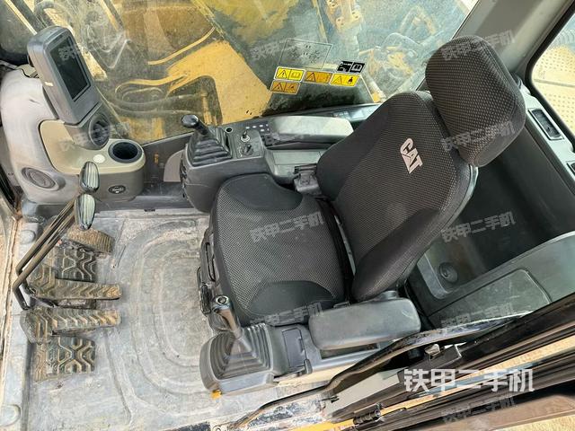 驾驶室整体（整机外观）