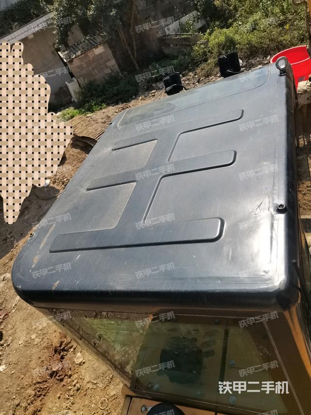 發(fā)動(dòng)機(jī)室（上車部件）