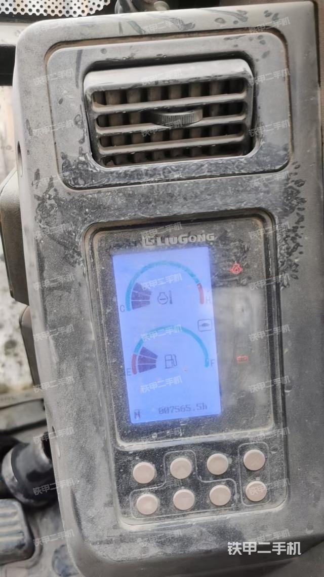 駕駛室整體（整機(jī)外觀）