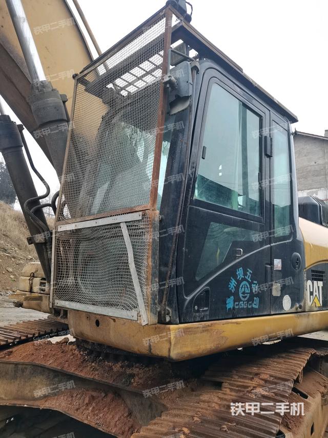 駕駛室左前45度（駕駛室部分）