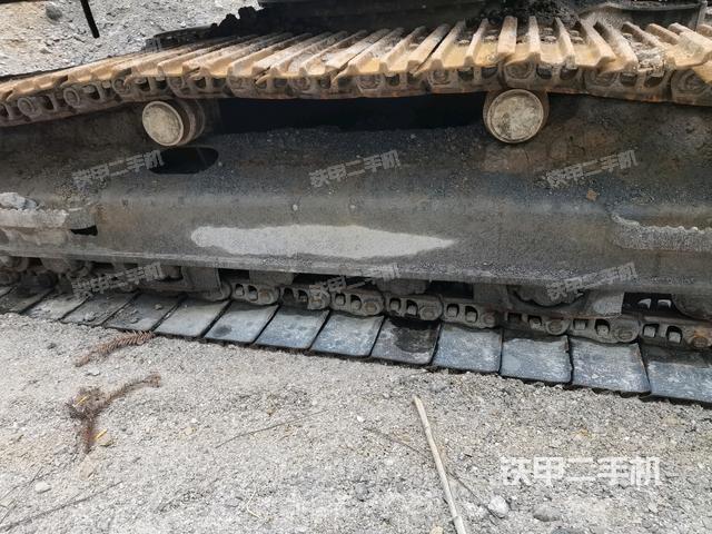 左側(cè)行走馬達蓋板（行走機構(gòu)）