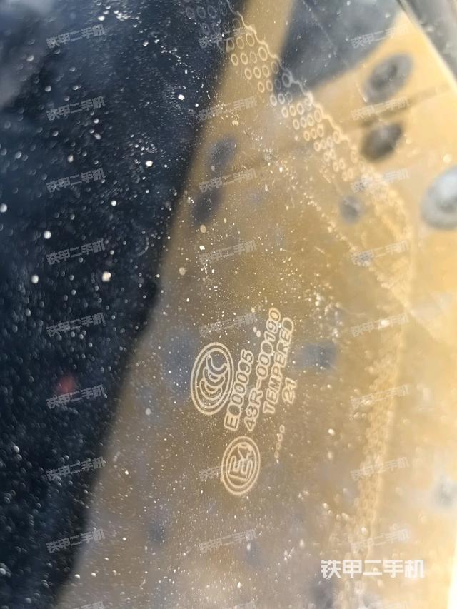 后窗玻璃角標(biāo)（駕駛室部分）