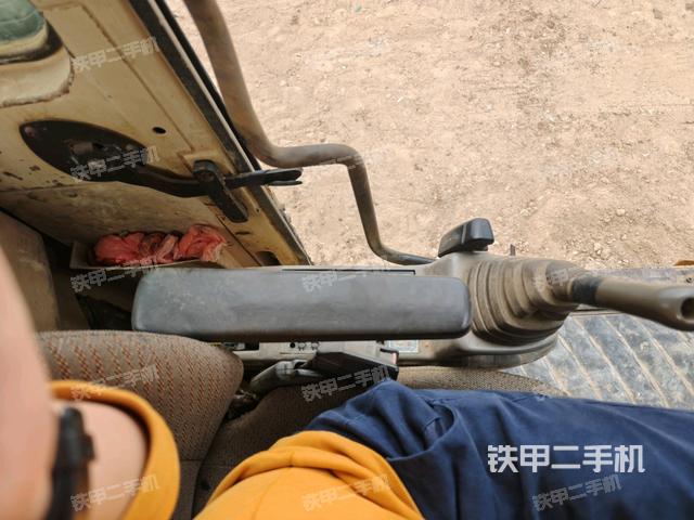 座椅左側(cè)控制臺(tái)/音響/含左手柄（駕駛室部分）