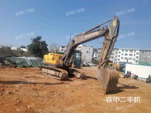 右前45(整機(jī)外觀) 右前45(整機(jī)外觀)