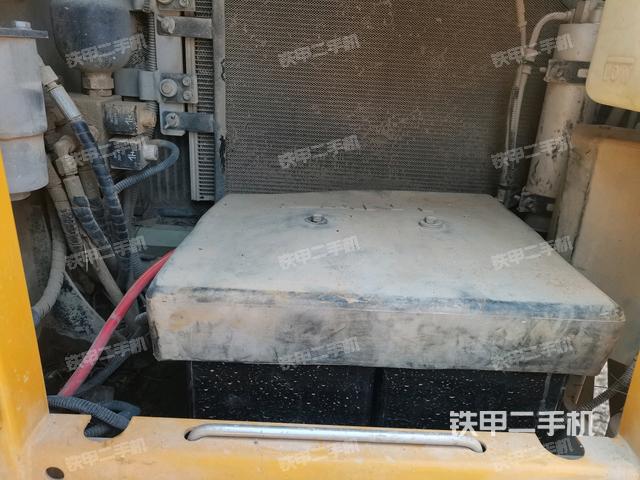 電瓶（大件艙室）