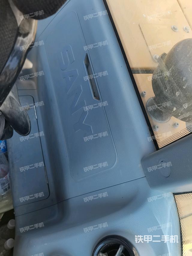 座椅后部（駕駛室部分）