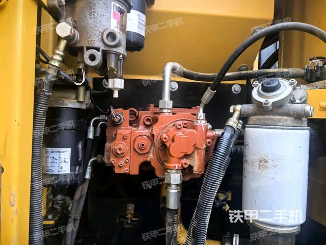 液壓泵斜45?左（大件艙室）