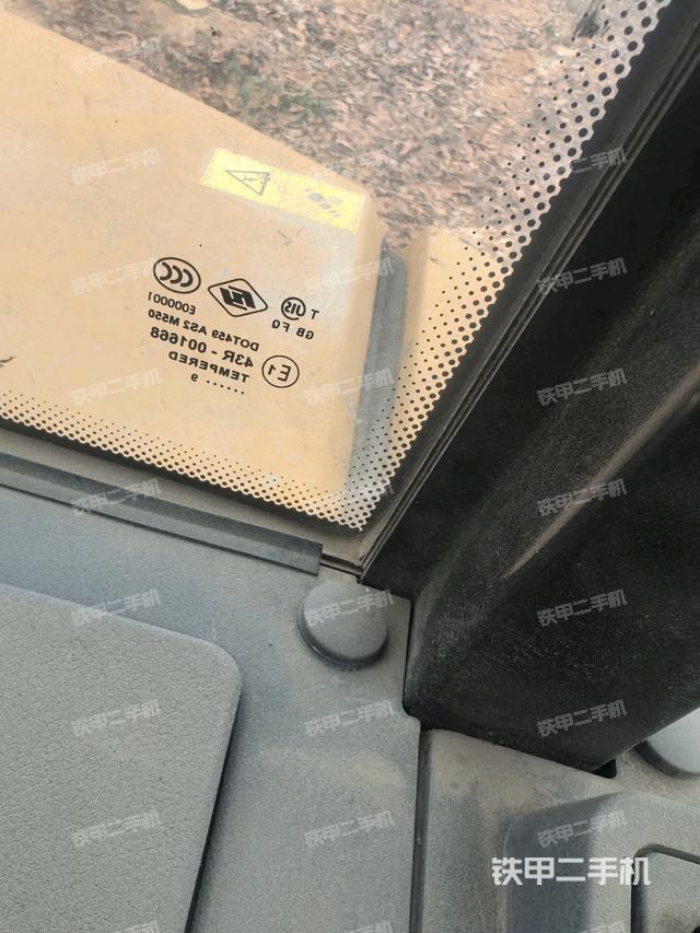 后窗玻璃角標(biāo)（駕駛室部分）