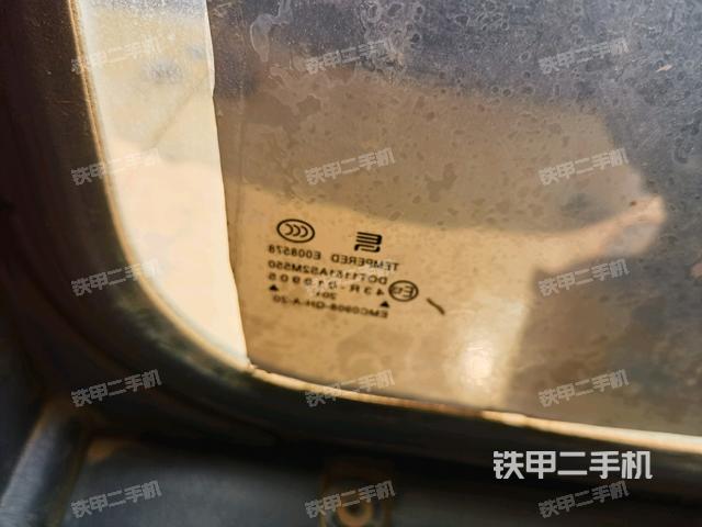 后窗玻璃角標(biāo)（駕駛室部分）