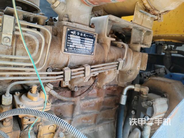 風(fēng)扇及皮帶(壓路機(jī)發(fā)動機(jī)艙) 風(fēng)扇及皮帶(壓路機(jī)發(fā)動機(jī)艙)