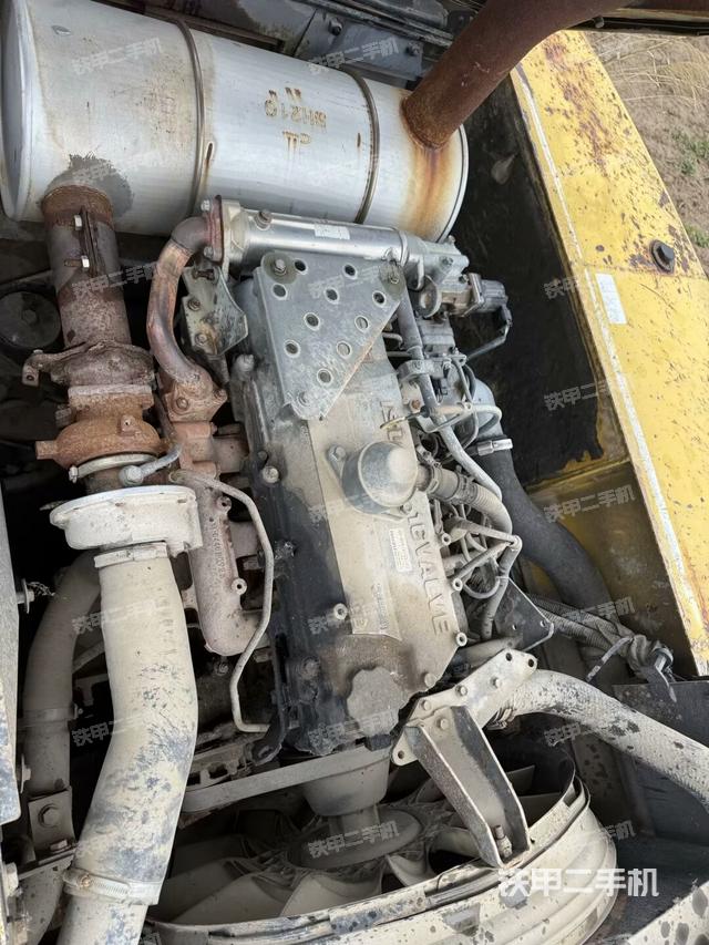 發(fā)動機整體俯視(整機外觀) 發(fā)動機整體俯視(整機外觀)