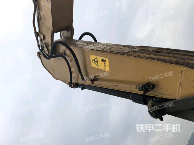 大臂整體?右側(cè)(工作和回轉(zhuǎn)裝置) 大臂整體?右側(cè)(工作和回轉(zhuǎn)裝置)