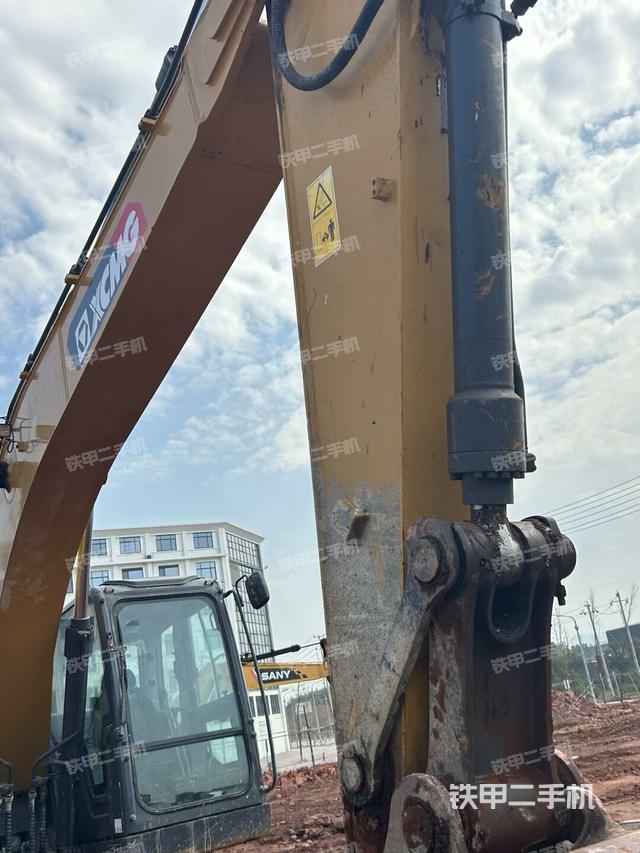 小臂整體左后（工作和回轉(zhuǎn)裝置）