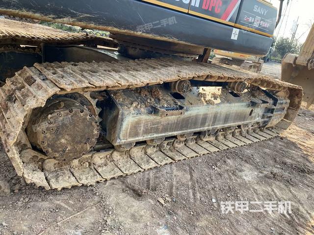 右側(cè)履帶整體（行走機(jī)構(gòu)）