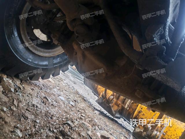 后驅(qū)動橋(液壓/傳動系統(tǒng)) 后驅(qū)動橋(液壓/傳動系統(tǒng))