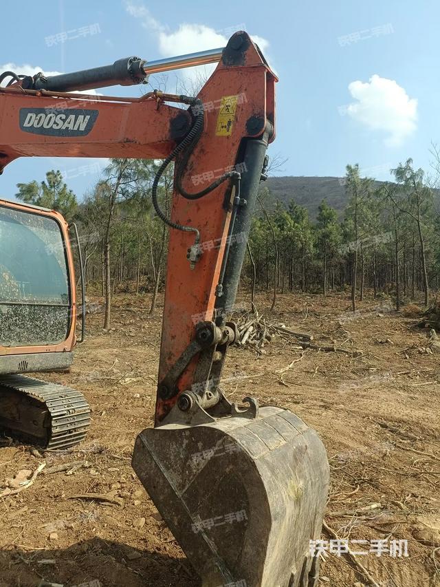 小臂整體右前（工作和回轉(zhuǎn)裝置）