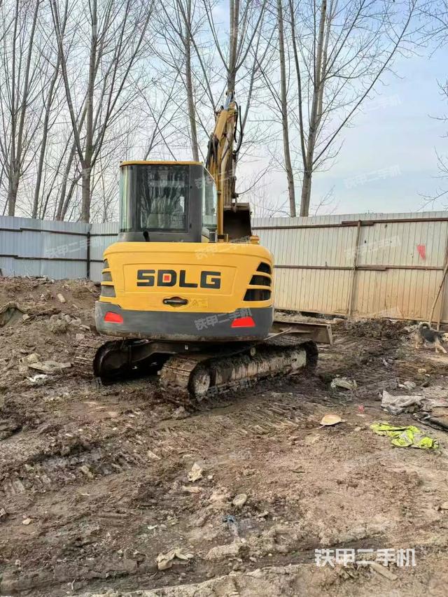 駕駛室頂部（整機(jī)外觀）