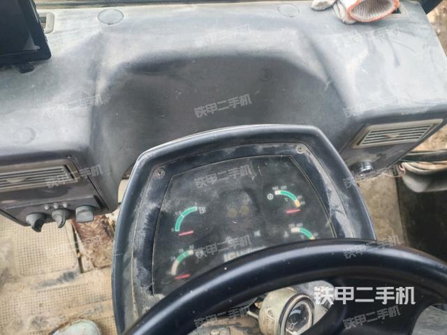 操作桿  檔位(駕駛室部分) 操作桿  檔位(駕駛室部分)