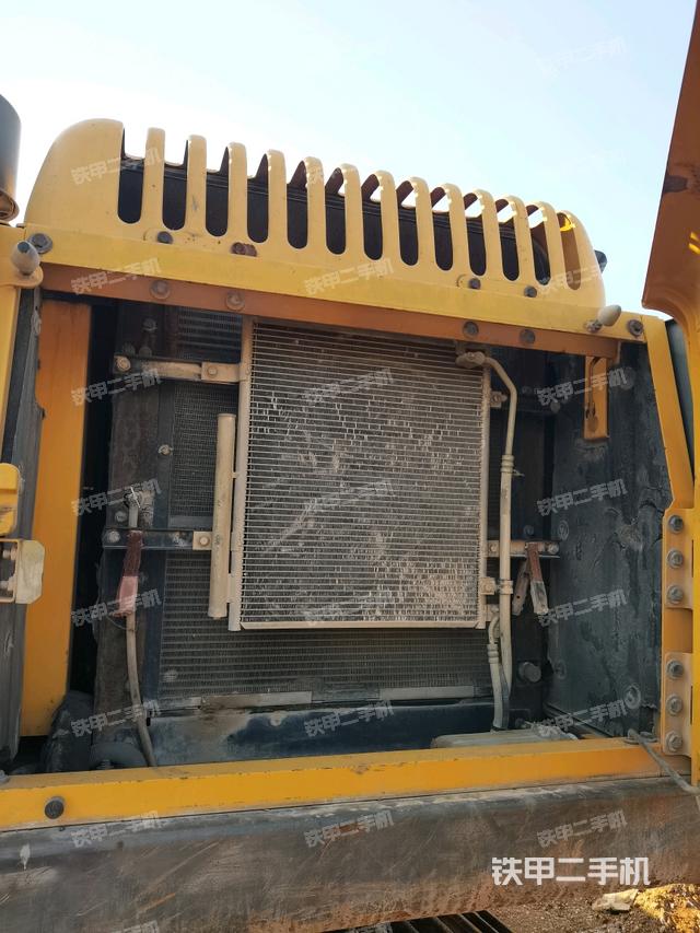 電瓶（大件艙室）