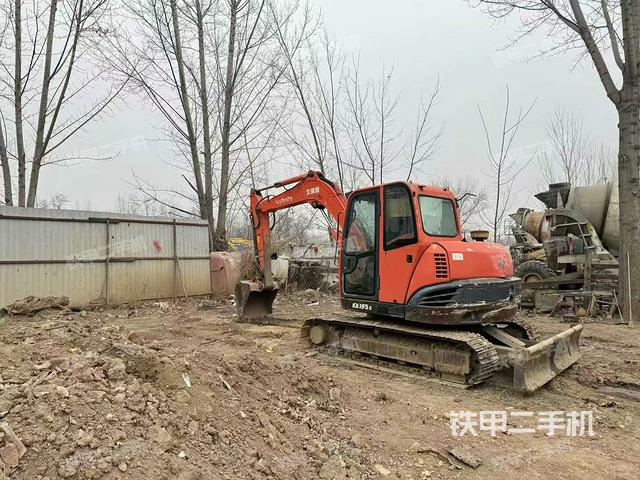 驾驶室顶部（整机外观）