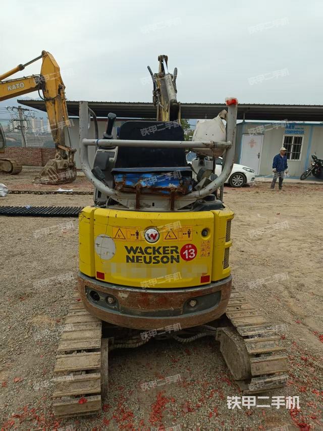 駕駛室頂部（整機(jī)外觀）