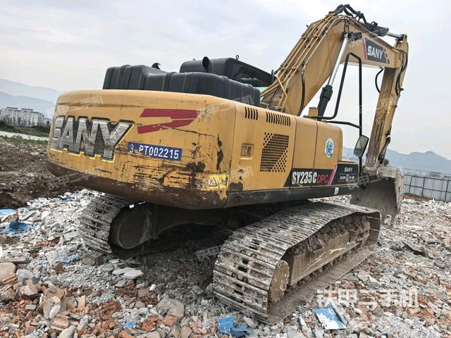 右后45(整機(jī)外觀) 右后45(整機(jī)外觀)