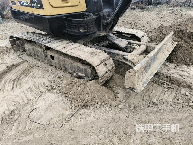 左驅(qū)動輪（行走機構(gòu)）