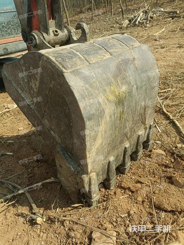 鏟斗右后整體（工作和回轉(zhuǎn)裝置）