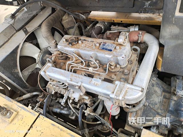 發(fā)動機整體俯視(整機外觀) 發(fā)動機整體俯視(整機外觀)