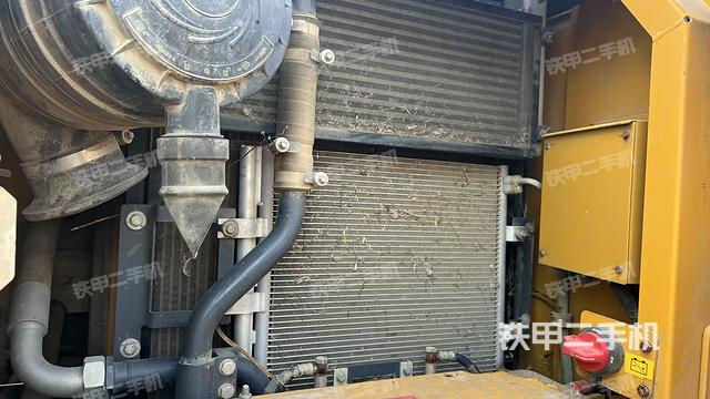 散熱器正面（大件艙室）