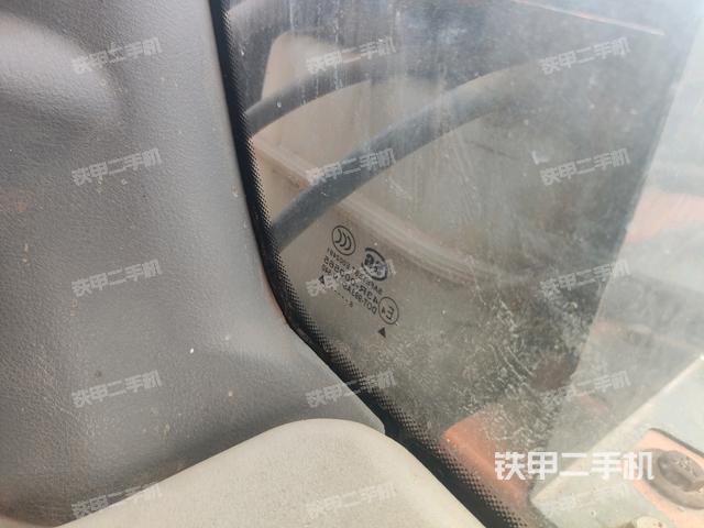 后窗玻璃角標(biāo)(駕駛室部分) 后窗玻璃角標(biāo)(駕駛室部分)