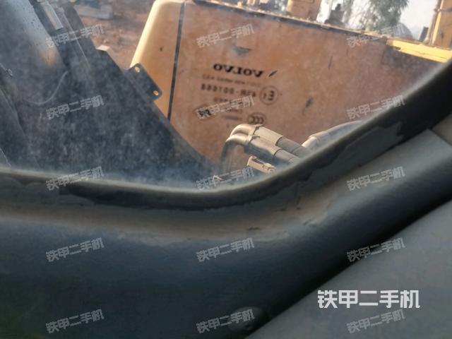 右側(cè)玻璃角標（駕駛室部分）