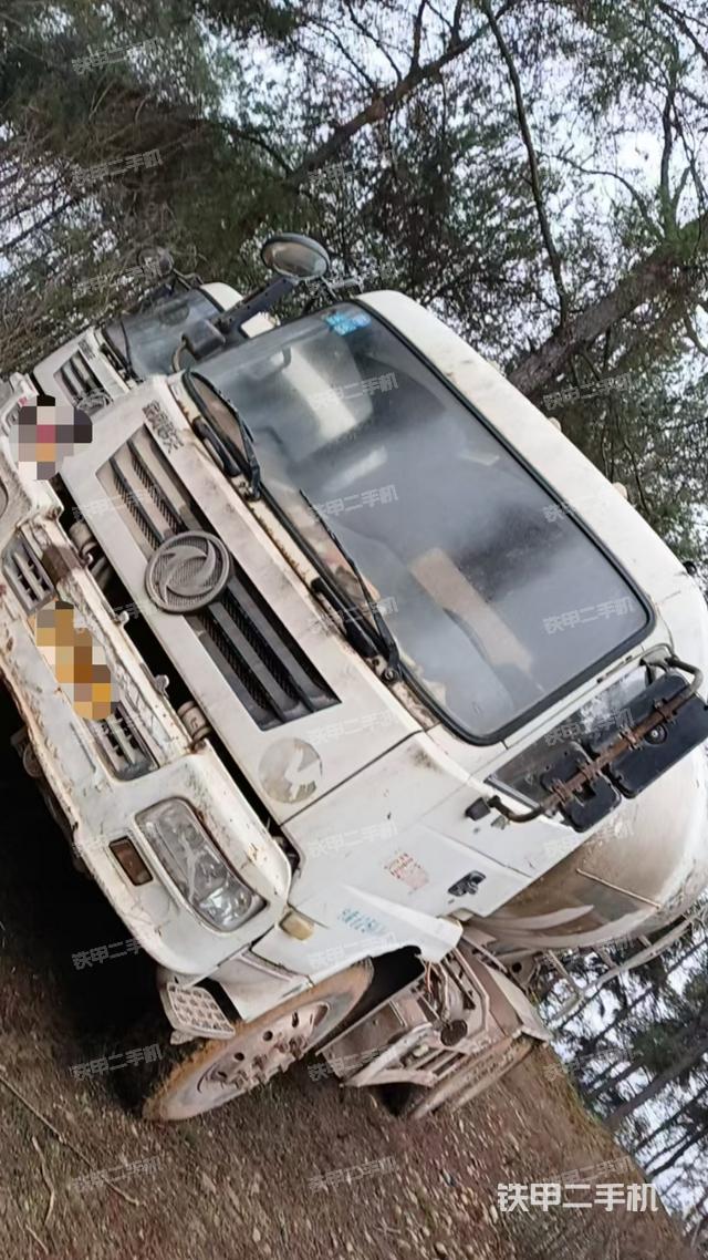 整机右侧（设备外观及核心部件）