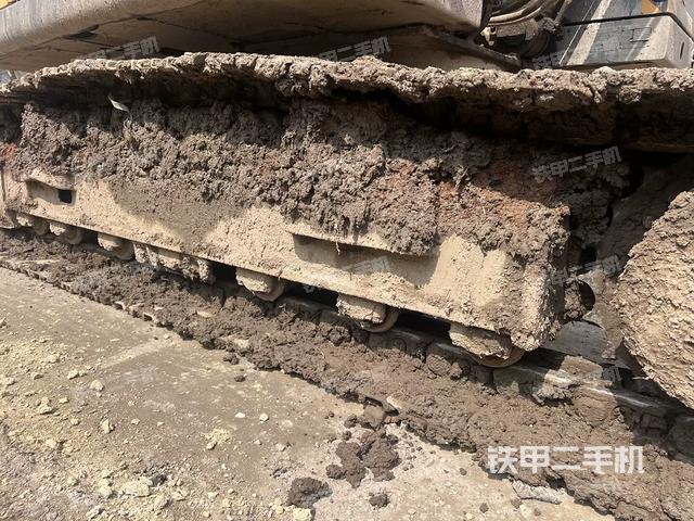 單側(cè)履帶整體（整機(jī)外觀）