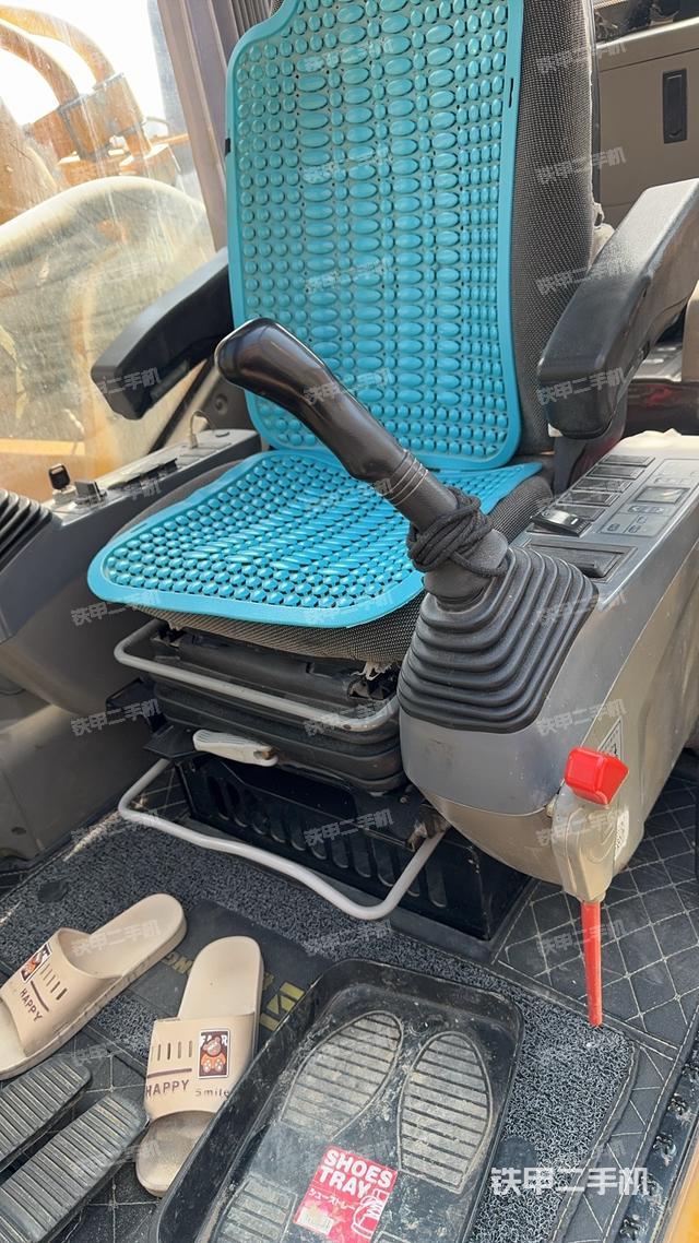 驾驶室整体（整机外观）