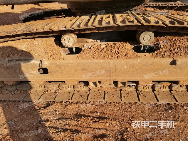 左側(cè)行走馬達蓋板（行走機構(gòu)）