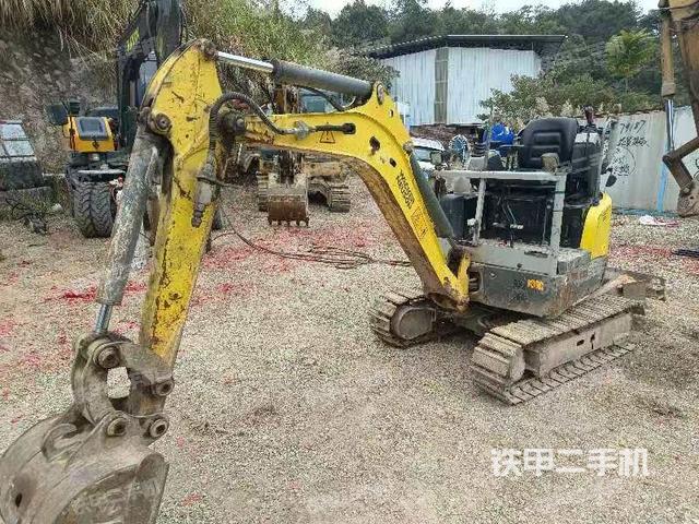 駕駛室整體（整機(jī)外觀）