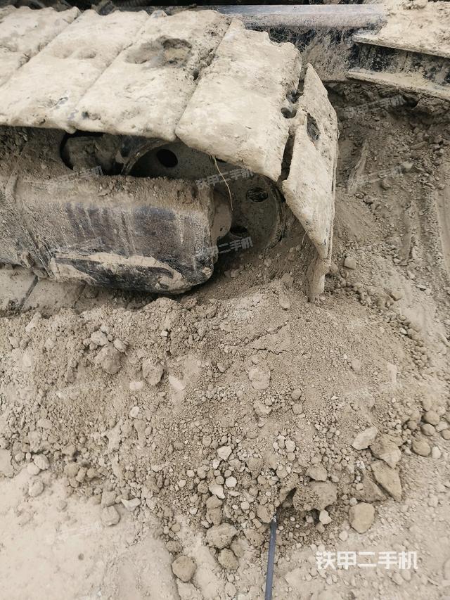 右側(cè)履帶整體?（行走機構(gòu)）