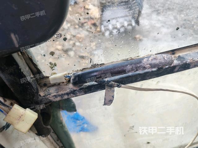 后窗玻璃角標(biāo)(駕駛室部分) 后窗玻璃角標(biāo)(駕駛室部分)