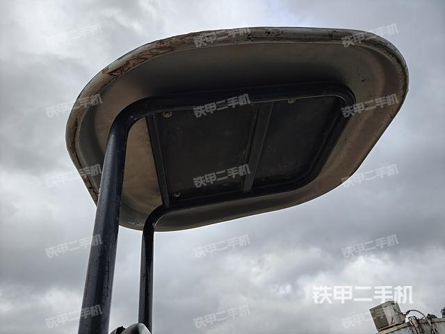 駕駛室頂部（整機(jī)外觀）