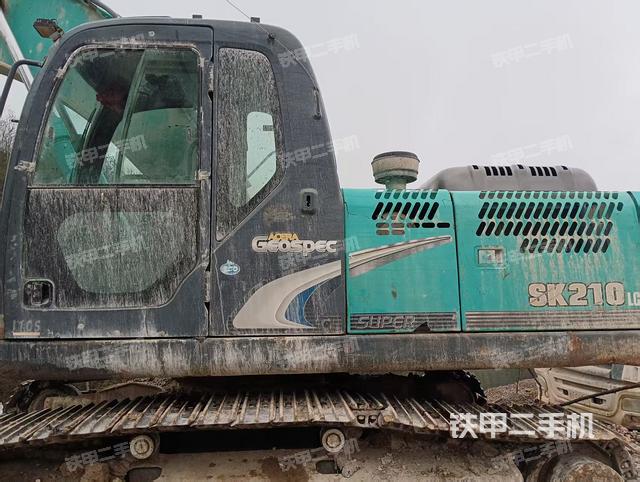 驾驶室整体（整机外观）