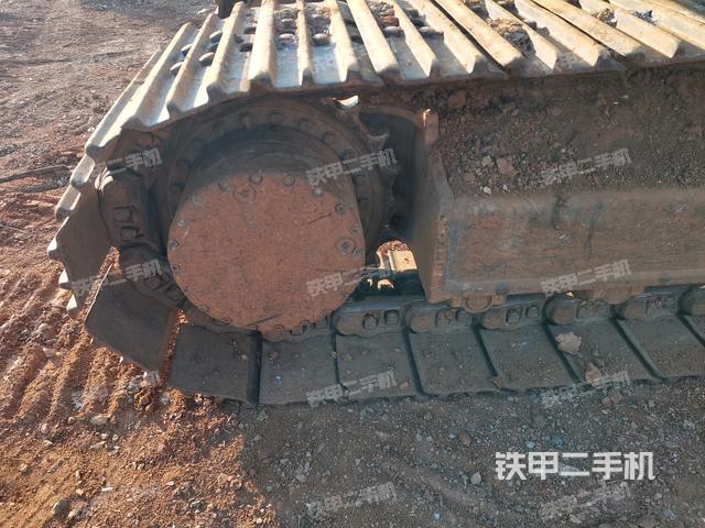 右驅(qū)動輪（行走機構(gòu)）