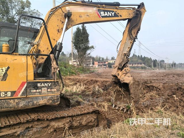 小臂整體左后(工作和回轉(zhuǎn)裝置) 小臂整體左后(工作和回轉(zhuǎn)裝置)