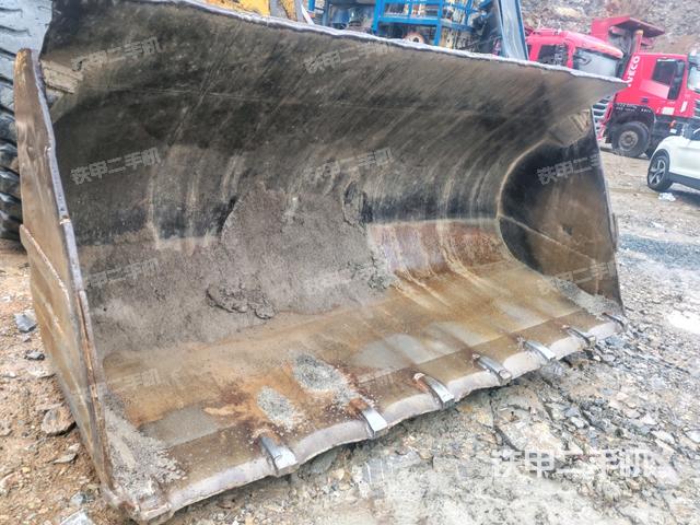 鏟斗前45°(工作裝置) 鏟斗前45°(工作裝置)