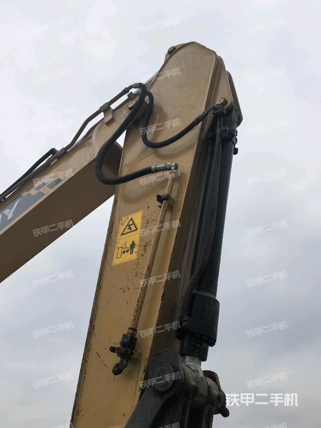 小臂整體左后(工作和回轉(zhuǎn)裝置) 小臂整體左后(工作和回轉(zhuǎn)裝置)