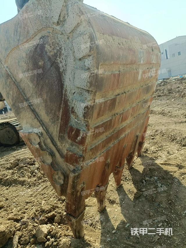 鏟斗45度(工作和回轉(zhuǎn)裝置) 鏟斗45度(工作和回轉(zhuǎn)裝置)